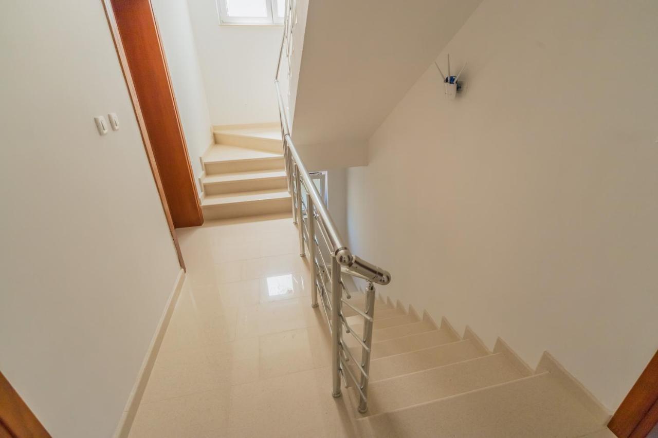 Grejm Lux Family Apartments Petrovac Luaran gambar