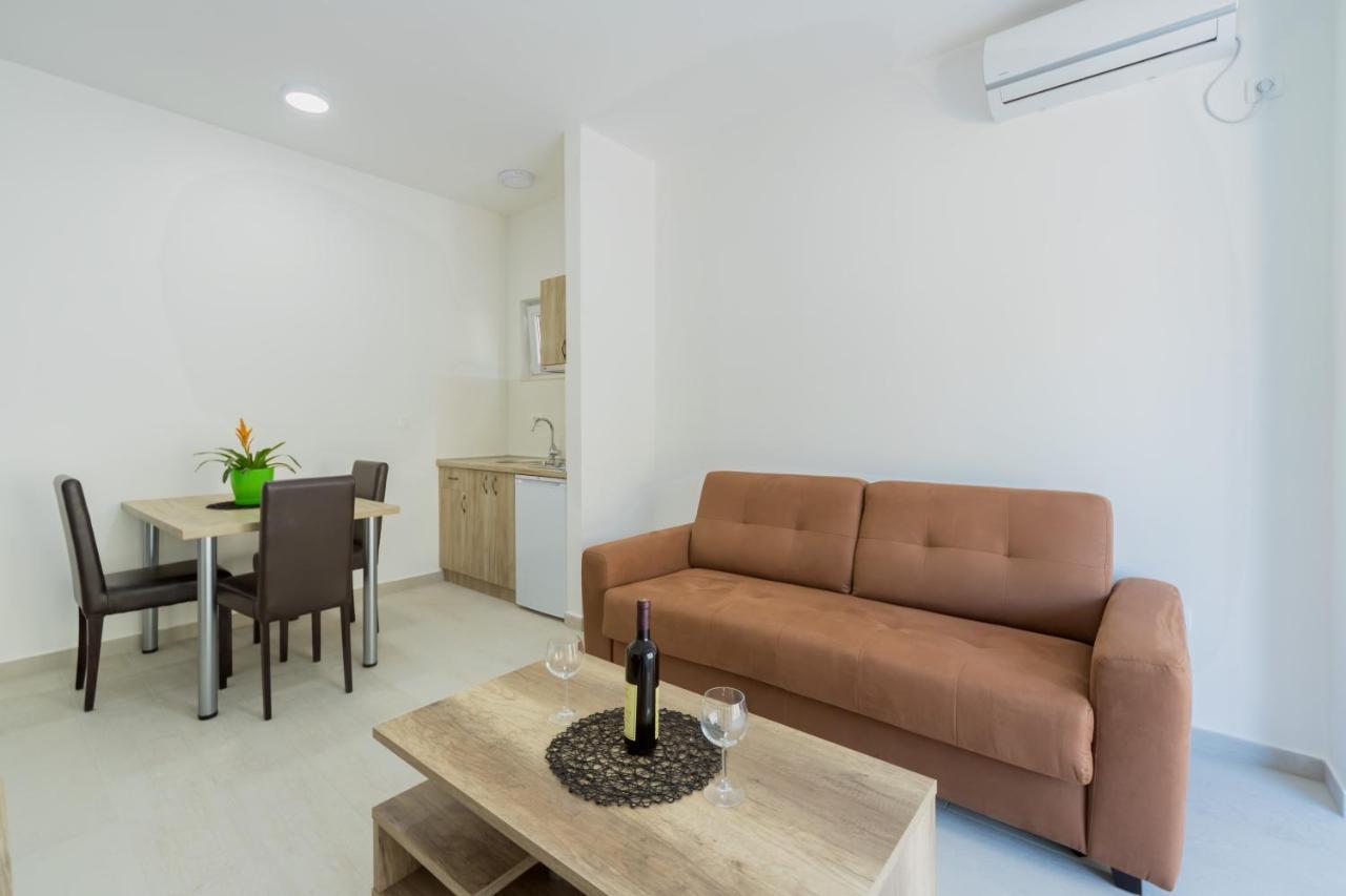 Grejm Lux Family Apartments Petrovac Luaran gambar