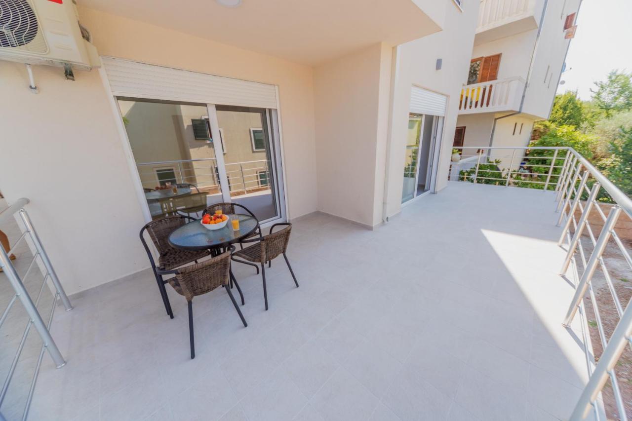 Grejm Lux Family Apartments Petrovac Luaran gambar