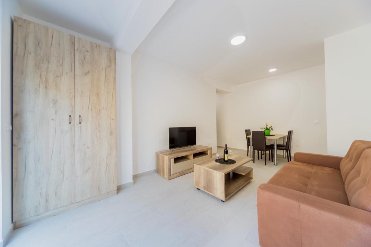 Grejm Lux Family Apartments Petrovac Luaran gambar